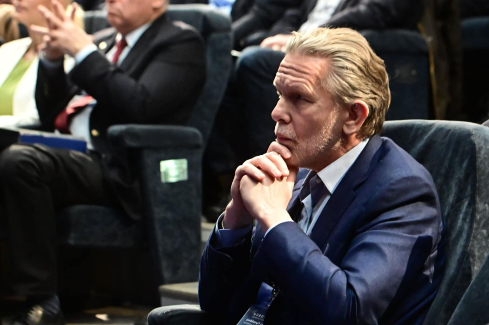 ΠΑΣΟΚ: ο Γερουλάνος «πυροβολεί» την ηγεσία εν μέσω στασιμότητας στις δημοσκοπήσεις