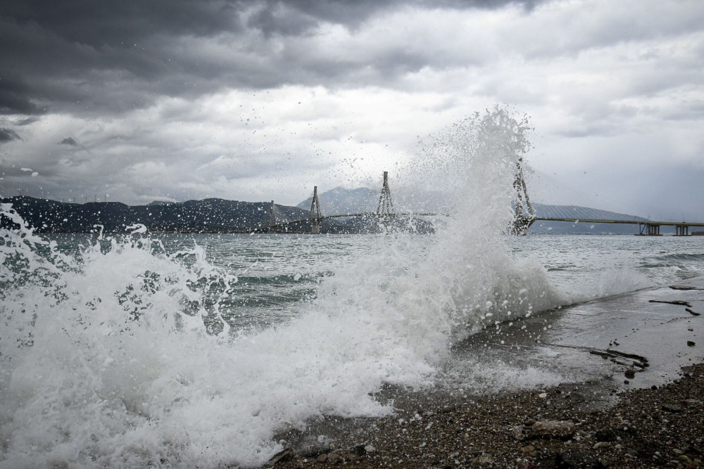 Μήνυμα 112 για την κακοκαιρία σε Ιόνιο, Αχαΐα, Μεσσηνία και Ηλεία - Κλειστά τα σχολεία στη Ζάκυνθο