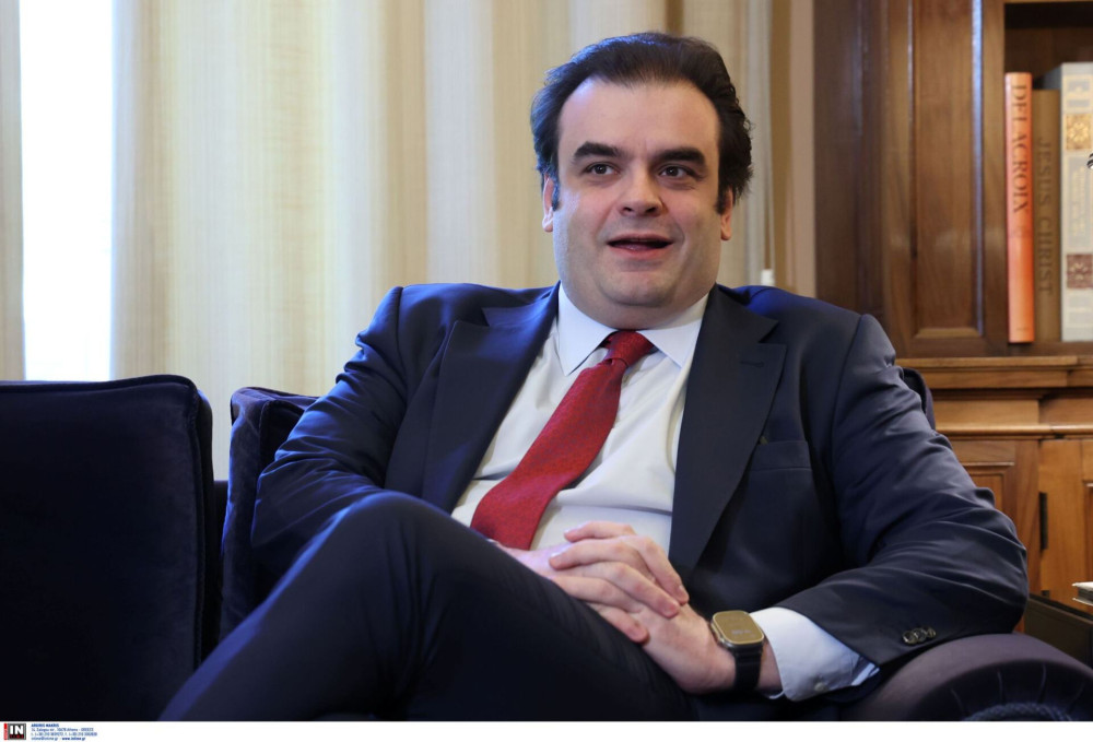Πιερρακάκης: Η ελληνική οικονομία στηρίζεται σε στέρεα θεμέλια - Σημαντική ανάπτυξη και μείωση χρέους