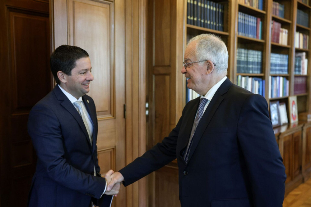 Σιάσος σε Τασούλα: Επιδίωξη του ΕΚΠΑ η ίδρυση παραρτήματος στη Λευκωσία