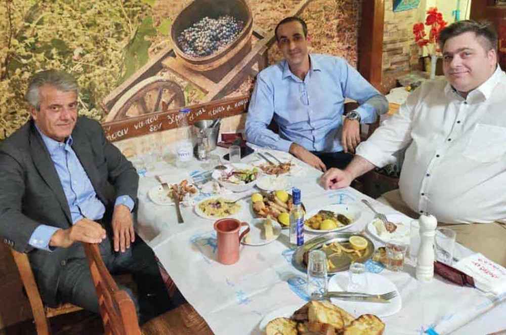 Ο Γρηγόρης Δημητριάδης με καλή παρέα στα Καμίνια