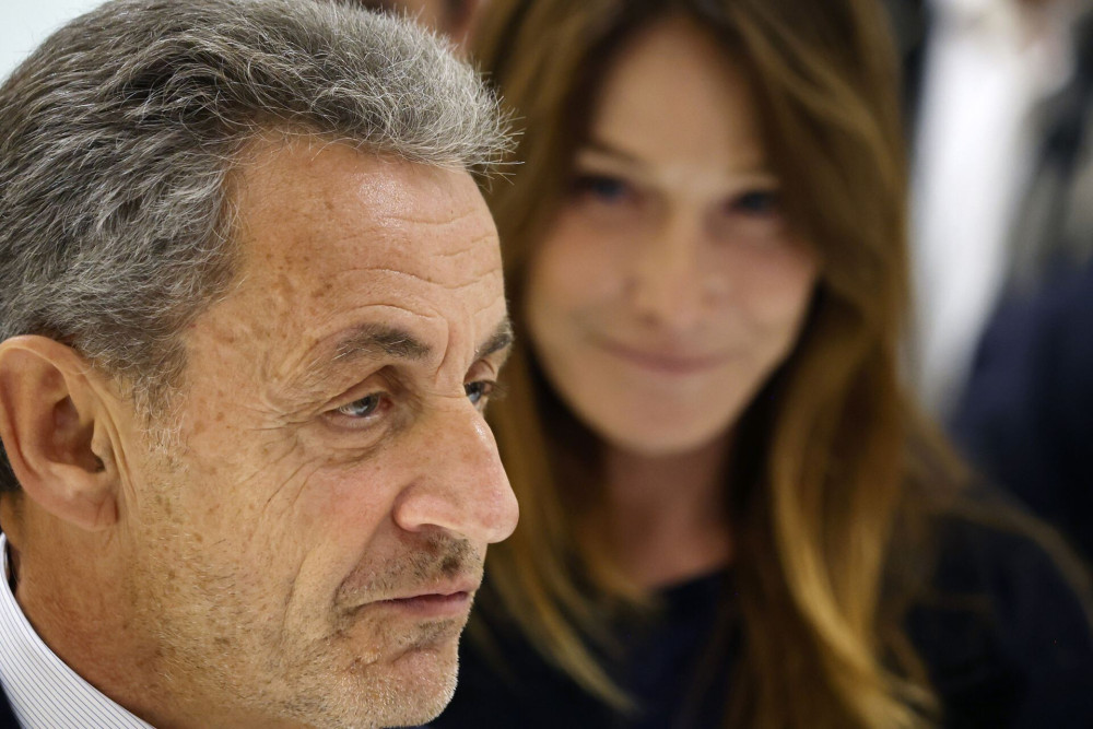 Γαλλία: ο Νικολά Σαρκοζί εισέρχεται στη φυλακή Λα Σαντέ (video)