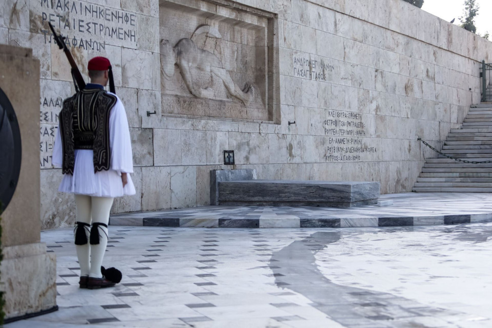 Μνημείο Άγνωστου Στρατιώτη: μιλούν στο «Μανιφέστο» Λαζαρίδης, Καράογλου, Κουλκουδίνας, Φόρτωμας