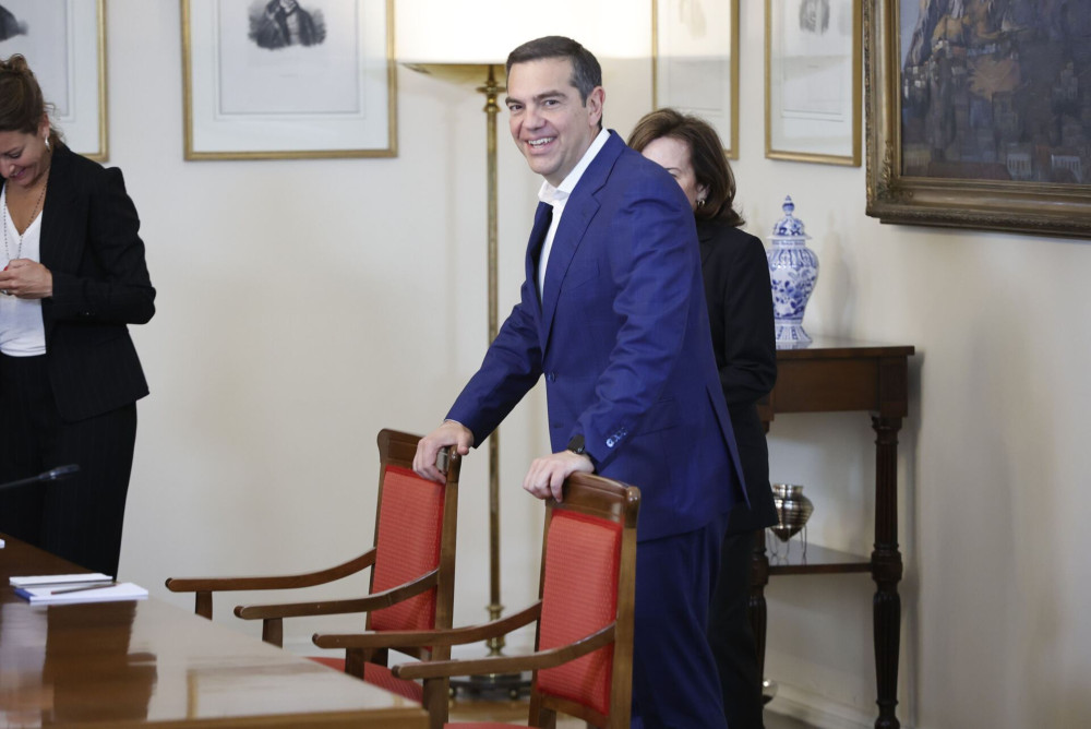 Στο ΠΑΣΟΚ… τρέμουν το φάντασμα του Τσίπρα