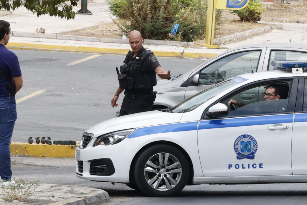 Συναγερμός στο κέντρο της Αθήνας για ύποπτο αντικείμενο - Διακοπή της κυκλοφορίας