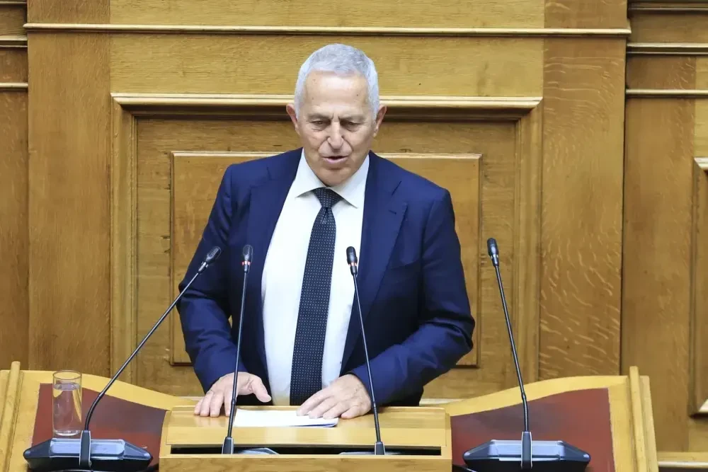 Ο Αποστολάκης λέει ότι ο Κασσελάκης του τελείωσε και θέλει ξανά Τσίπρα