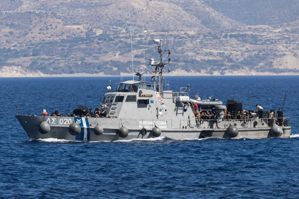 Νέα άφιξη 44 μεταναστών στη Γαύδο - Ξεπερνούν τους 510 οι συγκεντρωμένοι στην Αγιά
