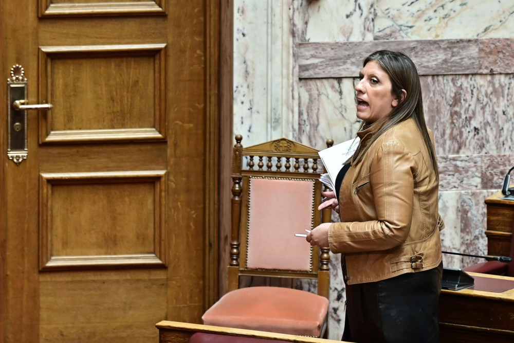 Σε παραλήρημα κατά πάντων η Ζωή Κωνσταντοπούλου: σφοδρές επιθέσεις στη Βουλή μετά την άρση ασυλίας της