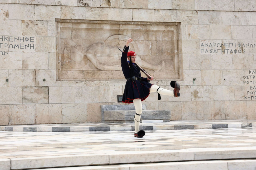Ο Άγνωστος Στρατιώτης και οι γνωστοί-άγνωστοι λαϊκιστές