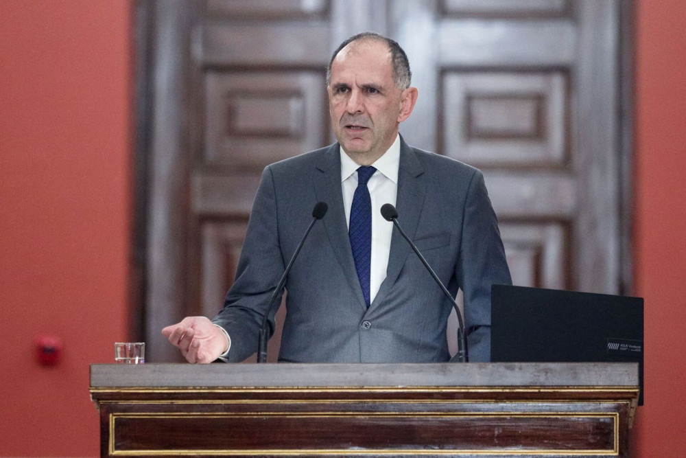 Γεραπετρίτης: Το Διεθνές Δίκαιο δεν μπορεί να αποτελεί άλλοθι των ισχυρών - Οι 3 κίνδυνοι της Ευρώπης