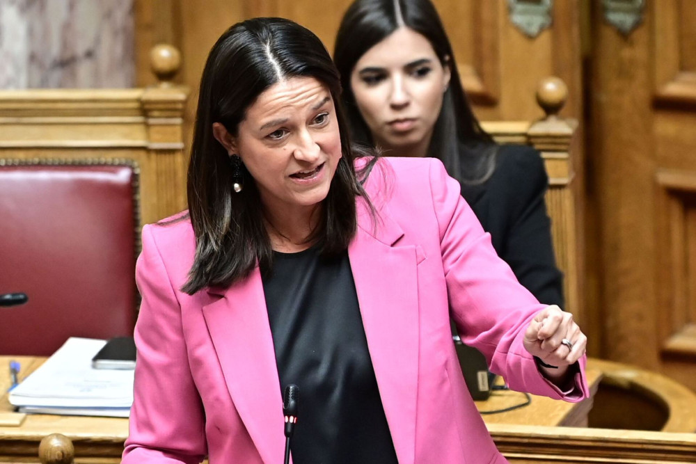 Κεραμέως: «Θέλετε να αποσύρουμε ν/σ που ενισχύει εργαζόμενους;» - Θα ζητηθεί ονομαστική ψηφοφορία