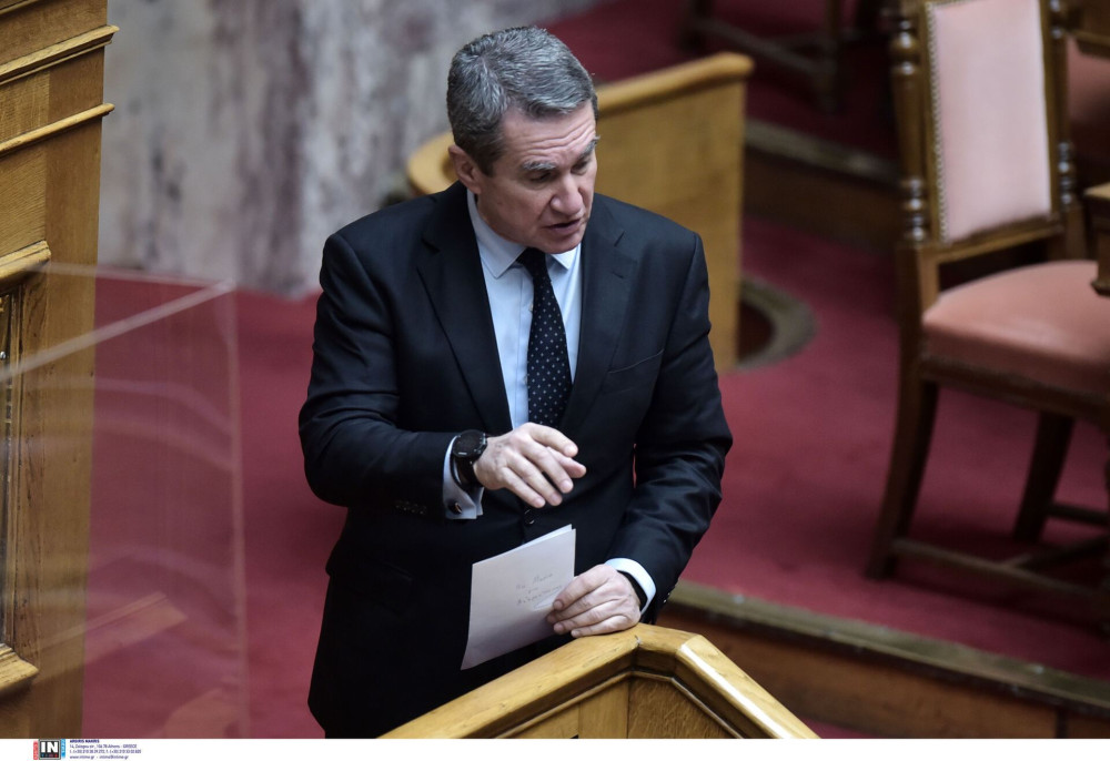 Τα ερωτήματα Λοβέρδου σε Τσίπρα για Καλογρίτσα και τηλεοπτικές άδειες