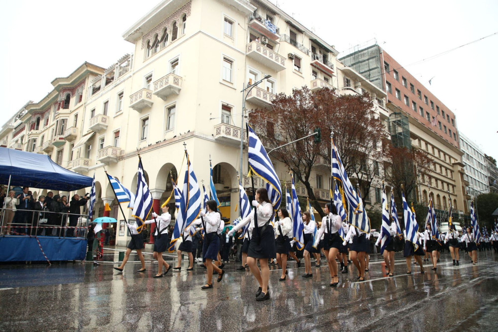 Καιρός: βροχές και καταιγίδες από σήμερα - Πώς θα κάνουμε παρέλαση την 28η Οκτωβρίου