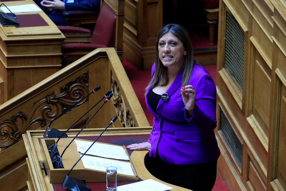 Ξέφυγε ξανά η Κωνσταντοπούλου: ακραία επίθεση σε Μπακογιάννη-Γεροβασίλη με αφορμή τον «χρονοκόφτη»