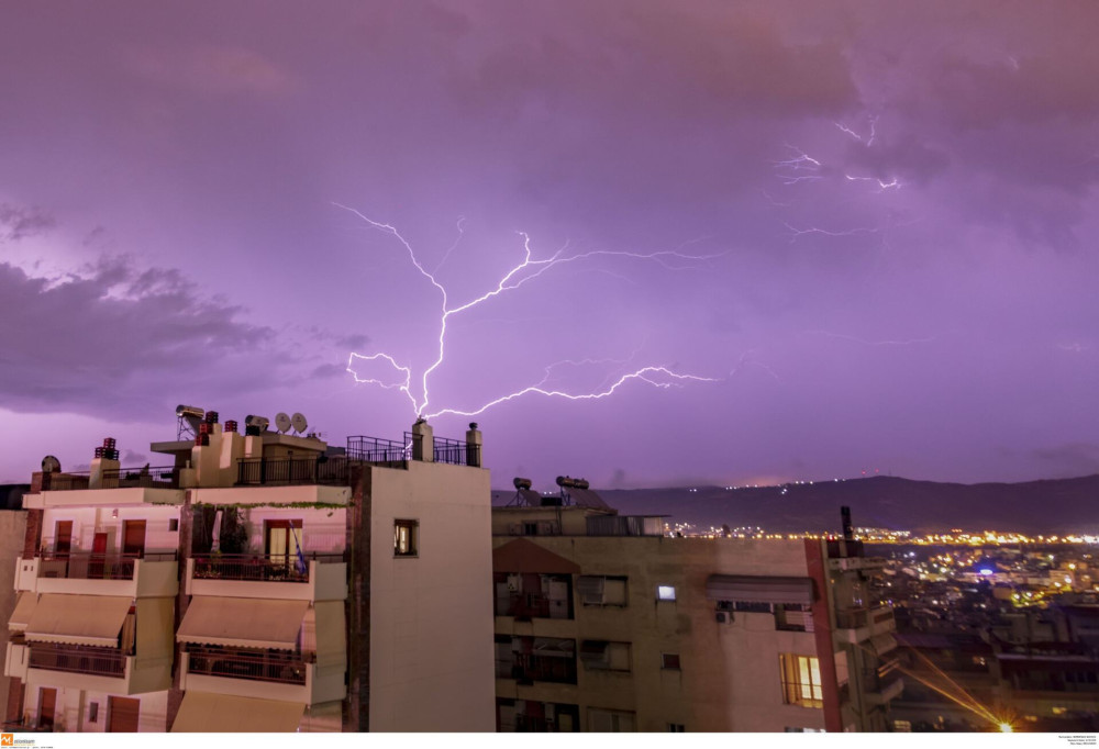 Έκτακτο δελτίο ΕΜΥ: βροχές,  χαλάζι και άνεμοι 8 μποφόρ σε τρεις περιοχές έως το απόγευμα