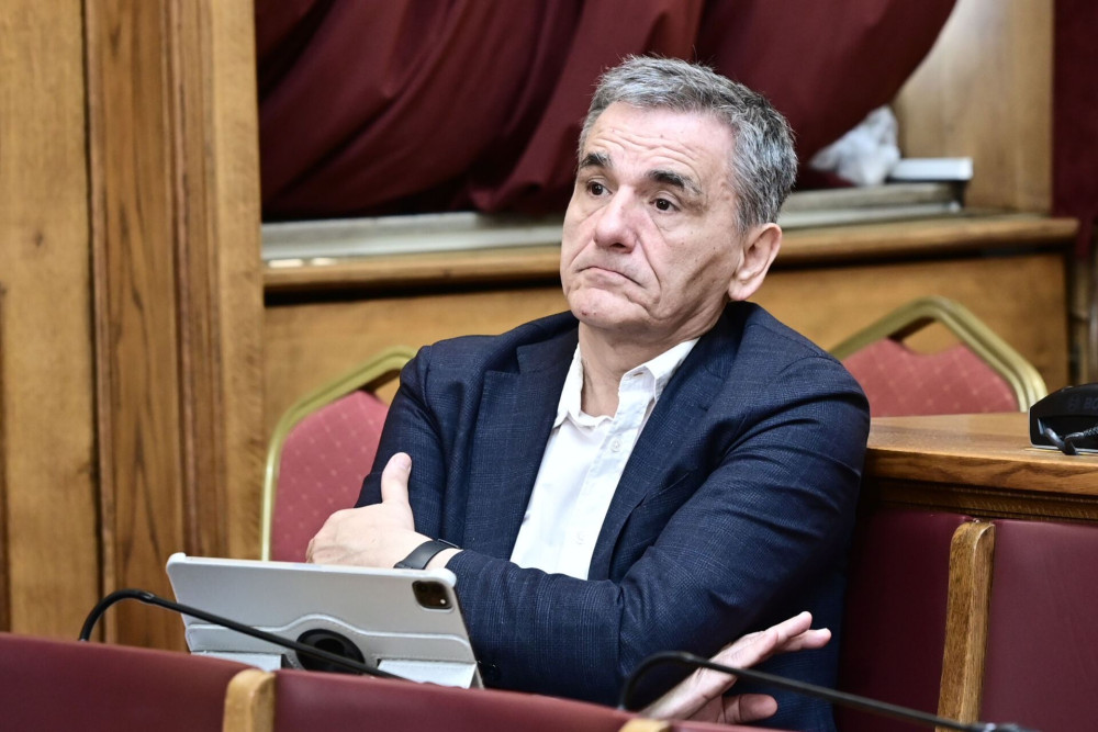 Τσακαλώτος τρολάρει Τσίπρα: «Αν είναι αριστερός; Εξαρτάται ποια μέρα θα τον ρωτήσετε»