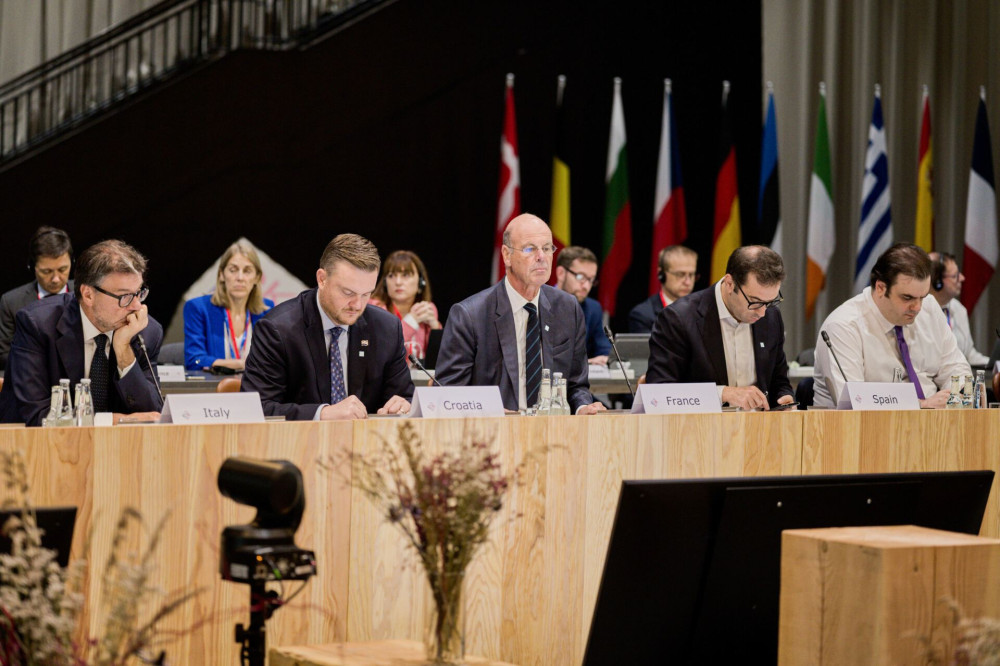 Στις Βρυξέλλες ο Πιερρακάκης για Eurogroup και Ecofin: ενέργεια και δασμοί στην ατζέντα