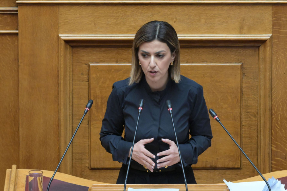 Αγαπηδάκη: «Όχι» στο κλείσιμο των ΕΛΤΑ σημαίνει αύξηση φόρων για να συνεχίζουν να λειτουργούν