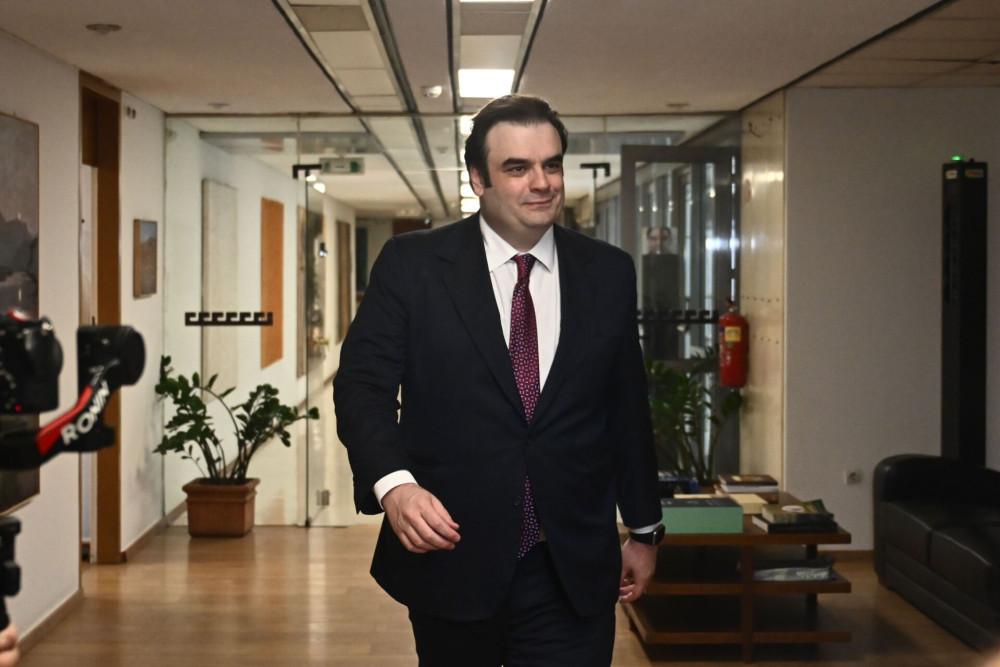 Πιερρακάκης: Η μεγαλύτερη φοροελάφρυνση της μεταπολίτευσης - Ανάσα για τη μεσαία τάξη