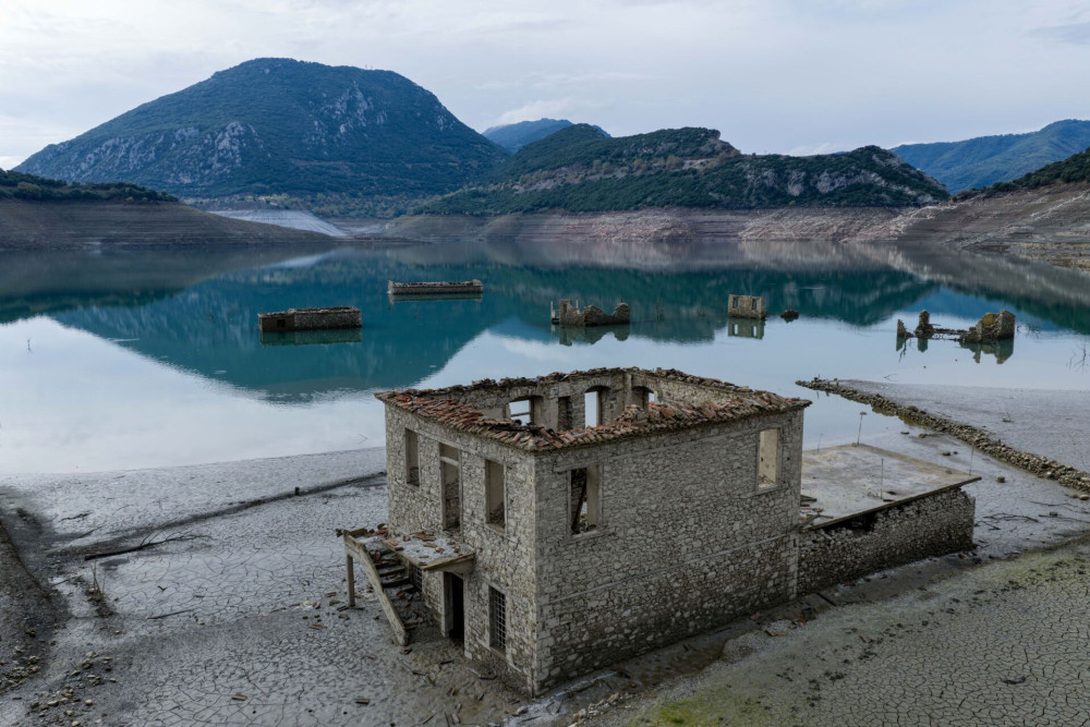 Η Αθήνα αντιμετωπίζει τη χειρότερη λειψυδρία  των τελευταίων 30 ετών