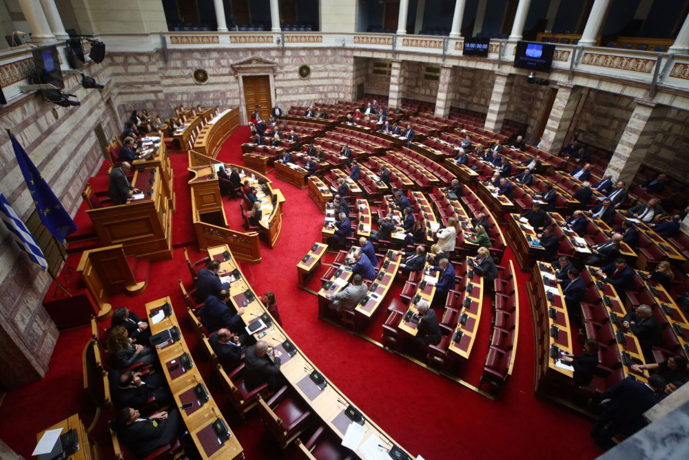 Το σχέδιο της κυβέρνησης και η μόνιμη γκρίνια της αντιπολίτευσης