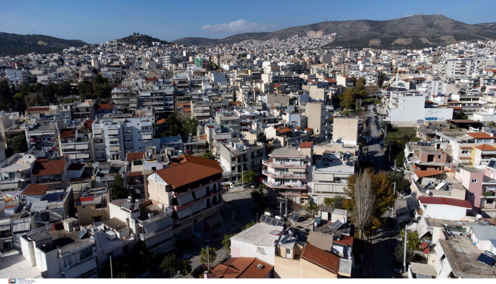 Αυτές είναι οι περιοχές της Αττικής με τα περισσότερα κλειστά σπίτια (video)