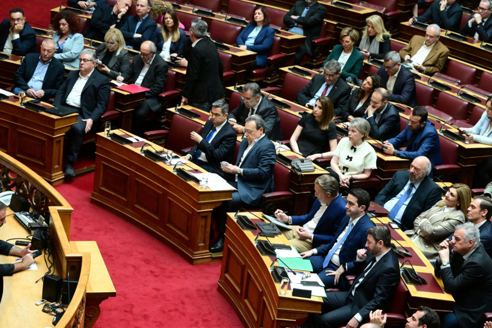 Ετερόκλητη συμμαχία αντιπολίτευσης: Μη μου τον αμαρτωλό ΟΠΕΚΕΠΕ τάραττε