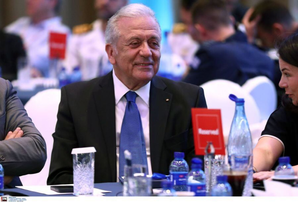 Αβραμόπουλος: Η Ελλάδα χρειάζεται ρεαλισμό, εθνική συνεννόηση και στρατηγικό διάλογο