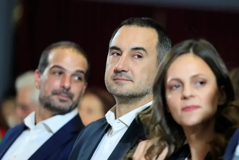 Η Νέα Αριστερά βιώνει τη διάσπαση του ατόμου: Σκέφτεται την παραίτηση ο Χαρίτσης