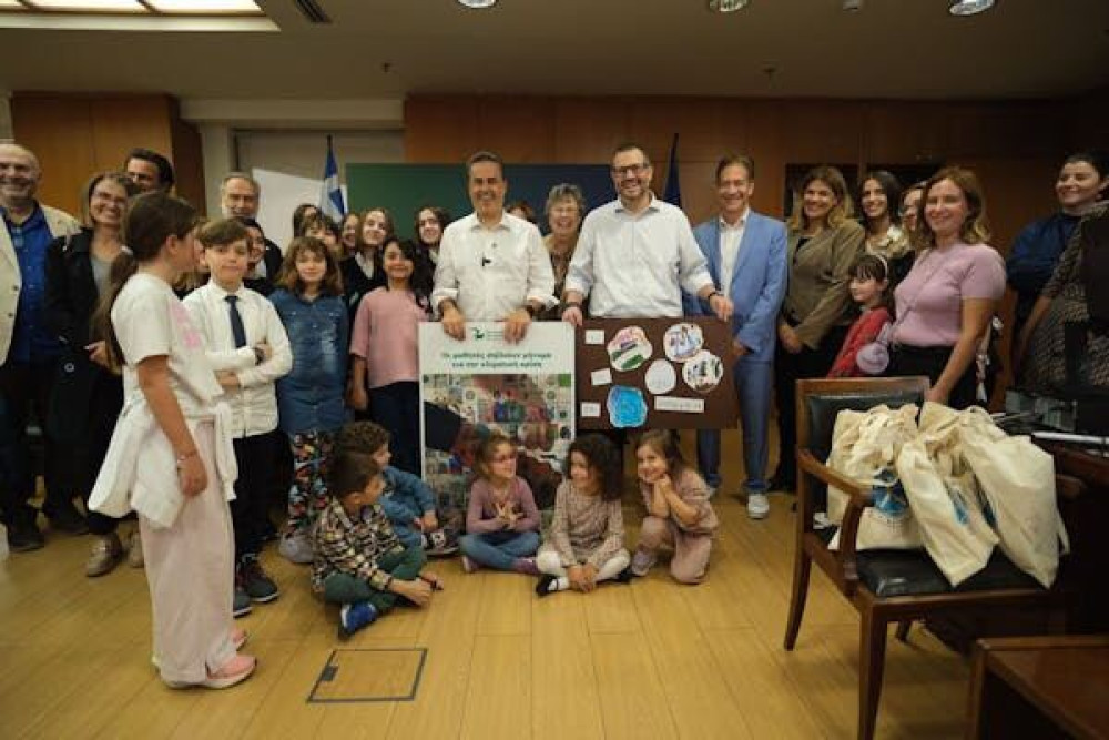 Χιλιάδες μαθητές στέλνουν ένα ηχηρό μήνυμα για το περιβάλλον ενόψει της COP30