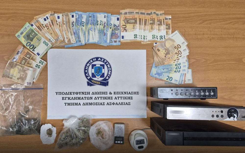 Έφοδος της ΕΛΑΣ σε σπίτια στα Άνω Λιόσια  για ναρκωτικά- Βίντεο από drone