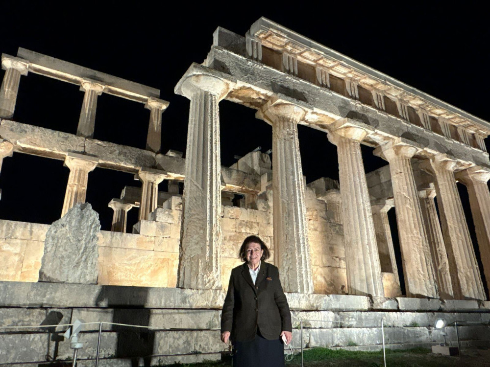 Αίγινα: η Μενδώνη στα εγκαίνια του έργου ανάδειξης του ναού της Αφαίας (photos)