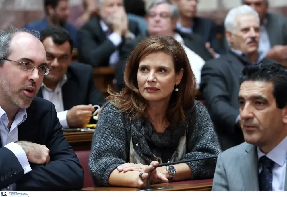 Νέες βολές Μπατζελή κατά Ανδρουλάκη: το ΠΑΣΟΚ βρίσκεται σε περιδίνηση