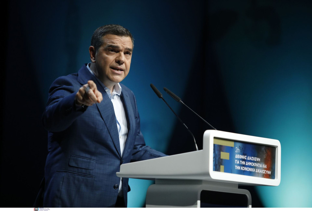 Αλέξης Τσίπρας vs Χάρι Πότερ: η κόντρα των… μαθητευόμενων μάγων