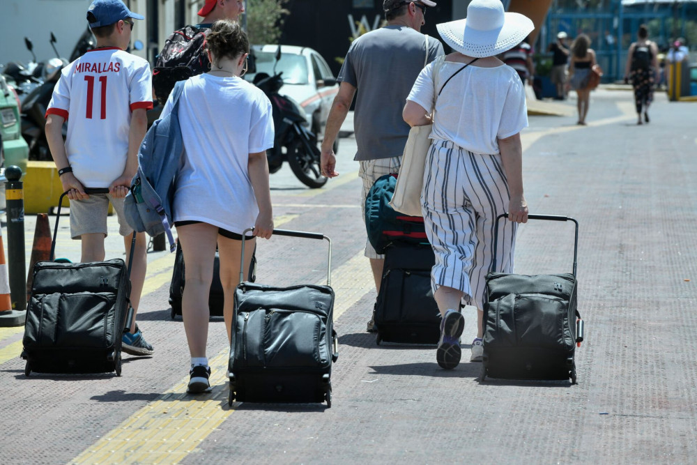ΤτΕ: ξεπέρασαν τα 28 εκατ. οι τουρίστες στο οκτάμηνο του 2026