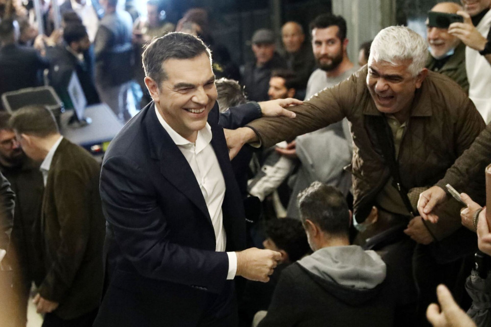 Αλέξης Τσίπρας: εκτός τόπου και χρόνου, ξαναγράφει το παρελθόν