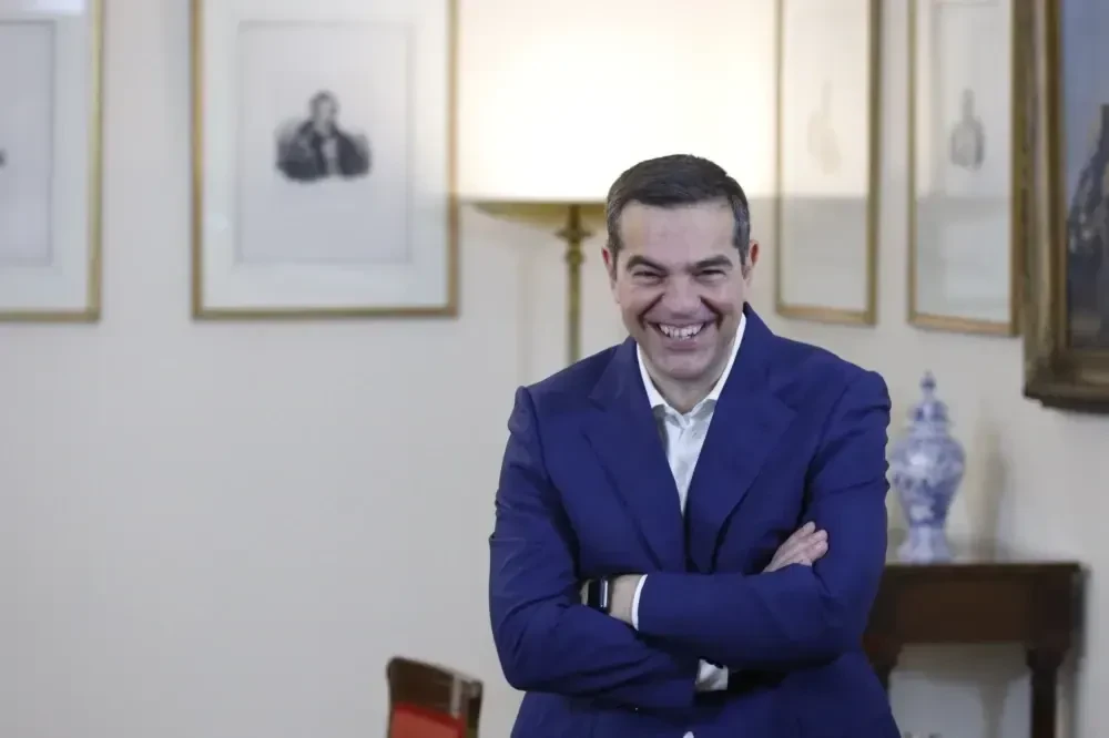 Τσίπρας: Δεν έκανε καλά καλά νέο κόμμα και ζητάει αυξήσεις φόρων