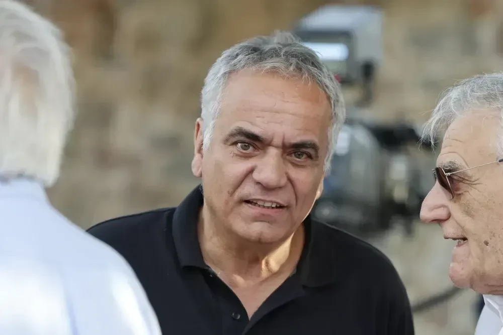 Σκουρλέτης εναντίον Τσίπρα: Αντί για διεύρυνση του ΣΥΡΙΖΑ, έκανε επιλογές από το Super Market