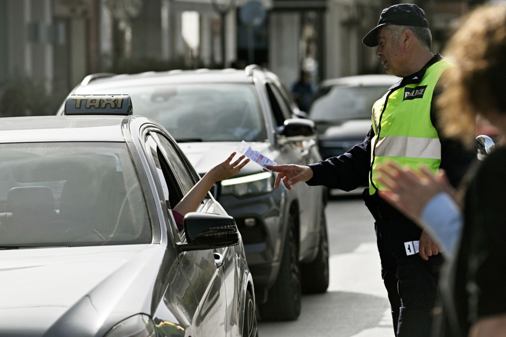 Σαρωτικός έλεγχος της Τροχαίας: 12 συλλήψεις και εκατοντάδες παραβάσεις αλκοόλ
