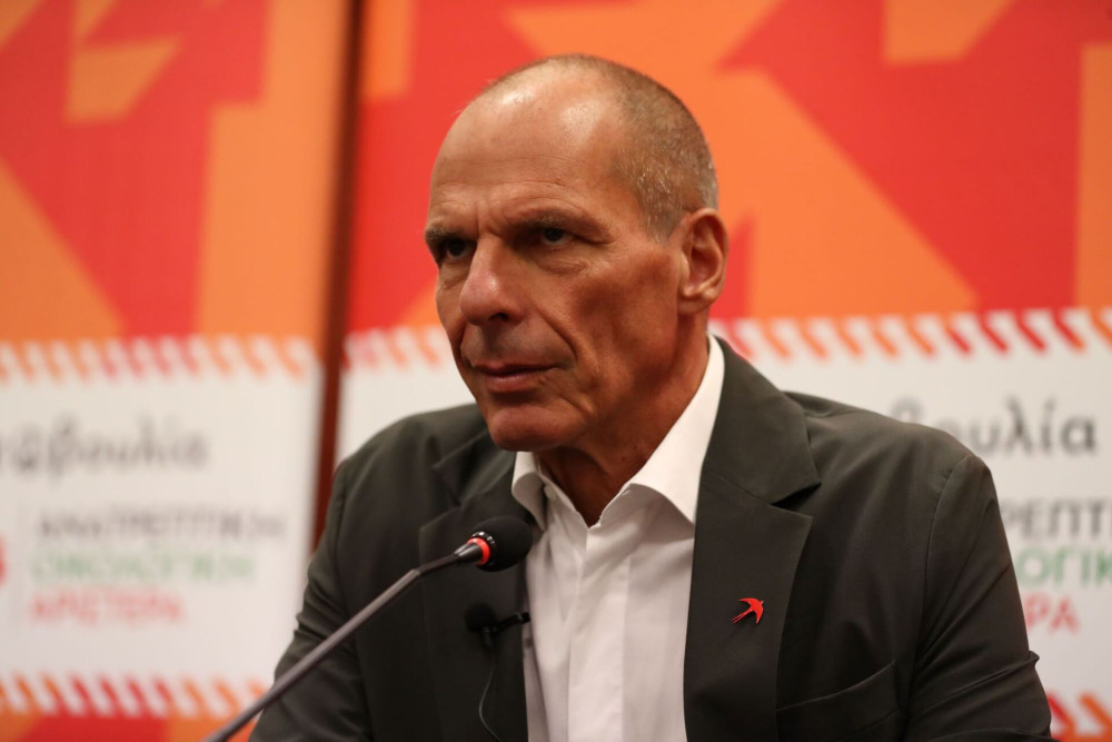 Ο Βαρουφάκης απαντά στον Τσίπρα για τα... κουπόνια (video)