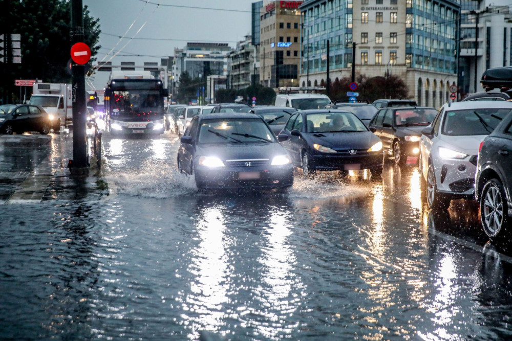 Έκτακτο δελτίο επιδείνωσης καιρού: σοβαρά προβλήματα στην Αττική - Μέχρι το μεσημέρι οι καταιγίδες