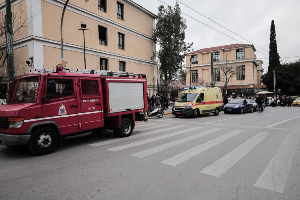 Δικαστήρια Ευελπίδων: λήξη συναγερμού μετά το τηλεφώνημα για βόμβα