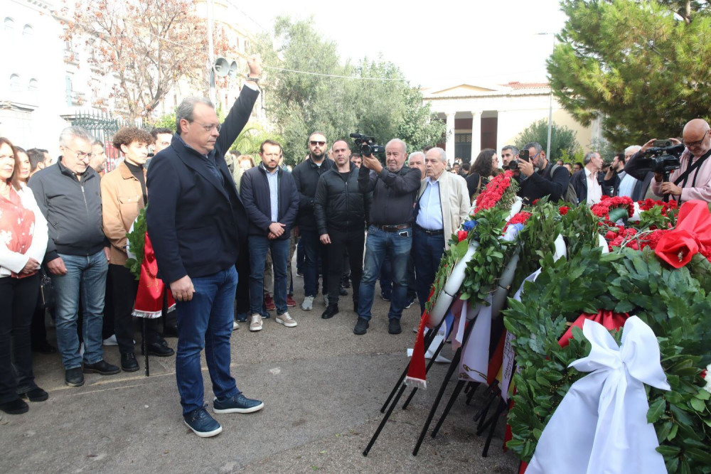 Η γροθιά που δεν... αντιγράφεται