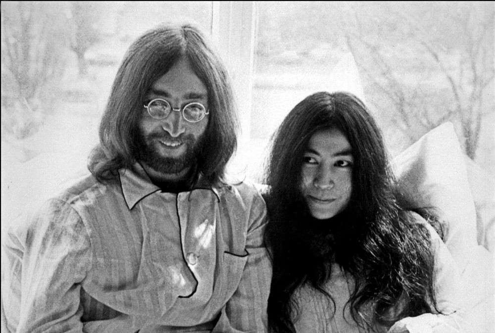 Σαν σήμερα, η εν ψυχρώ δολοφονία του John Lennon που συγκλόνισε τον κόσμο