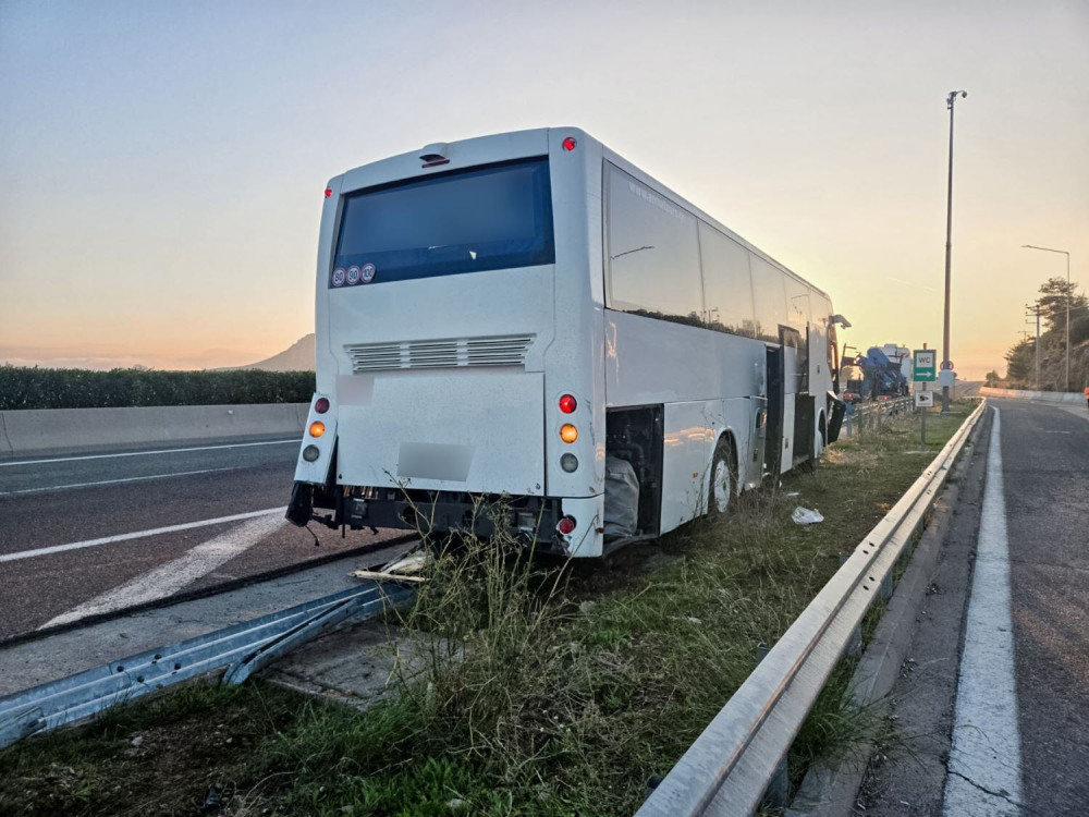 Πτολεμαΐδα: οδηγός λεωφορείου με 40 εργαζόμενους της ΔΕΗ έπαθε ανακοπή στο τιμόνι