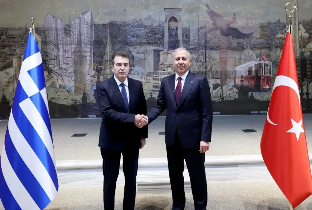 Επίσκεψη του Μιχάλη Χρυσοχοΐδη στην Κωνσταντινούπολη και συνάντηση με τον Τούρκο υπ. Εσωτερικών