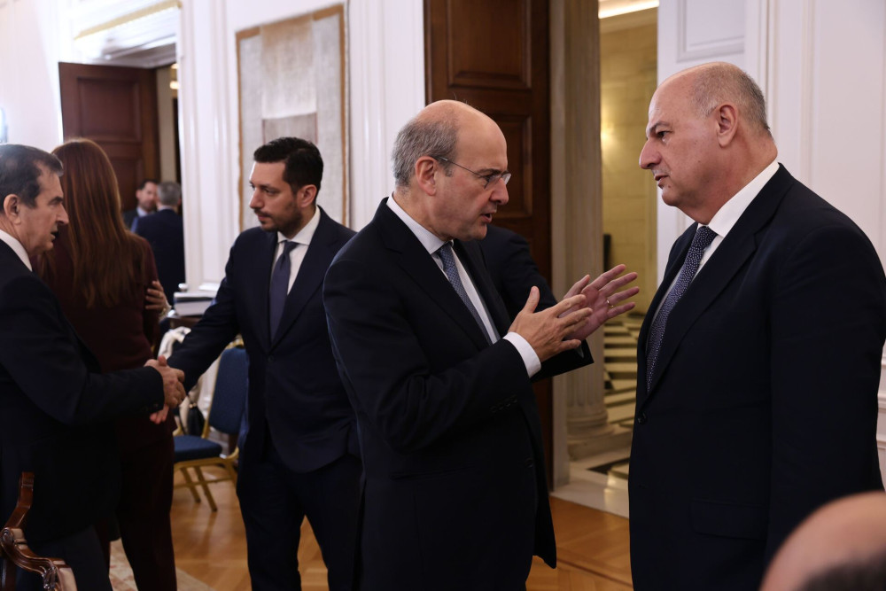 Συνάντηση Κωστή Χατζηδάκη και Κώστα Τσιάρα με αγρότες της Κρήτης το απόγευμα