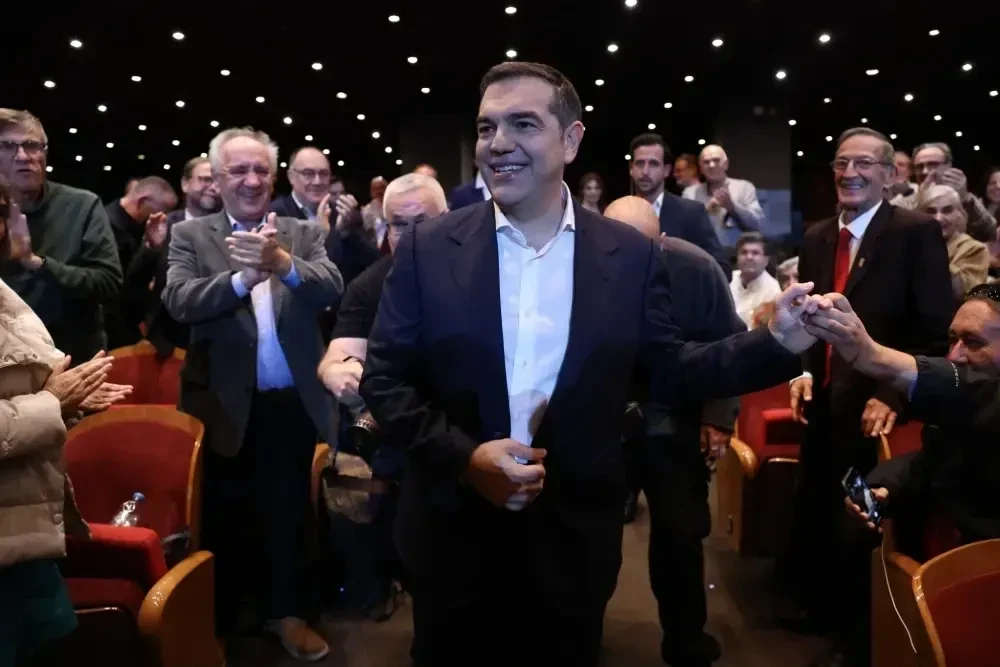 Οι «πυρήνες» του Τσίπρα φέρνουν αποχωρήσεις και γκρίνια στον ΣΥΡΙΖΑ