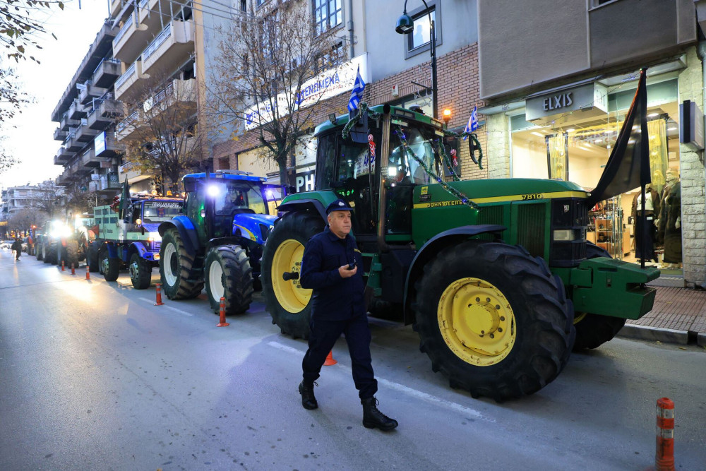 Πηγές ΥΠΑΑΤ για αγρότες: ναι στα λογικά αιτήματα, όχι στην ταλαιπωρία της κοινωνίας