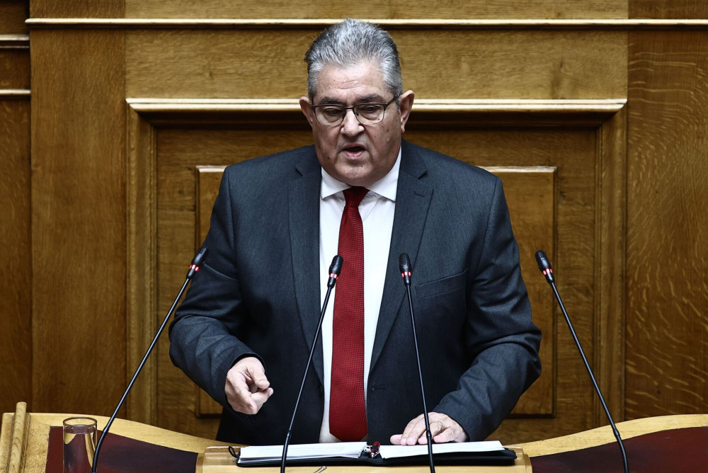 Η Ζωή Κωνσταντοπούλου διέκοπτε συνεχώς τον Δημήτρη Κουτσούμπα και αυτός της απάντησε «αυτή είστε»
